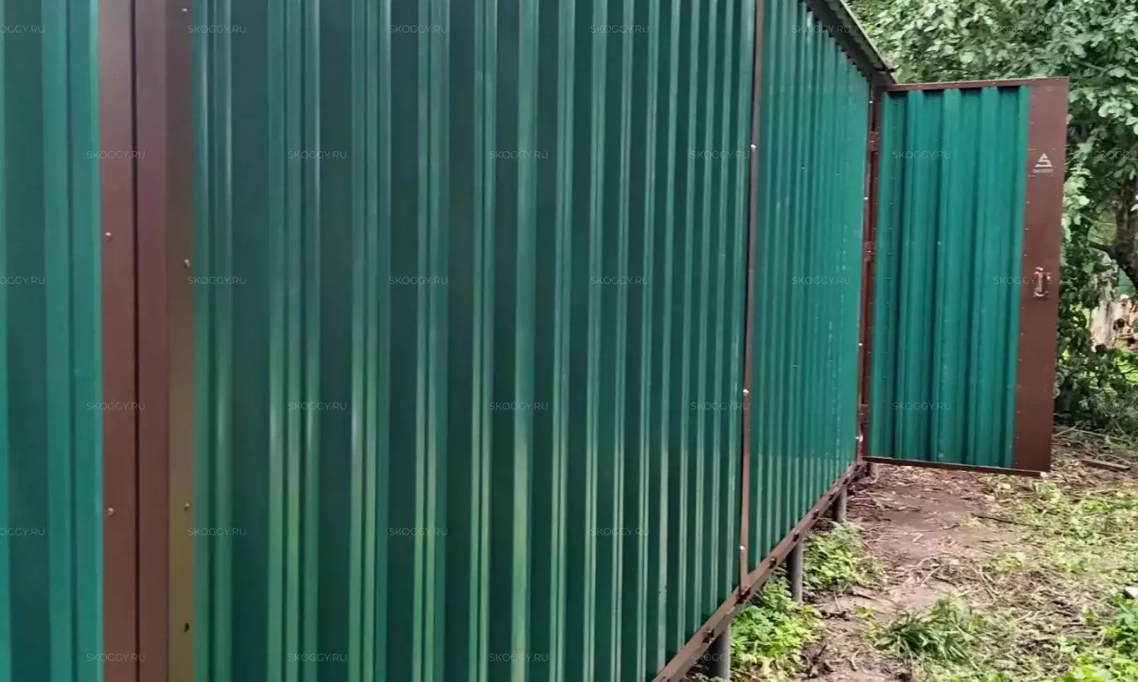 Двухцветный хозблок SKOGGY с усиленным полом